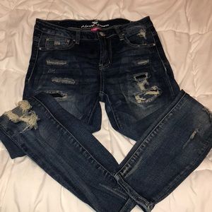 Destroyed jeans